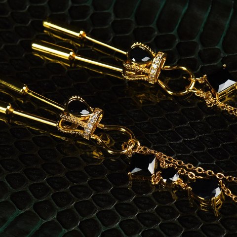 Ozdobne zaciski na sutki Upko Crown and dangling side decorations chain nipple clamps