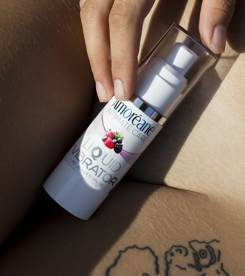 Amoreane żel stymulujący Liquid Vibrator Berries 30ml Amoreane żel stymulujący Liquid Vibrator Berries 30ml