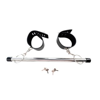 Spreader bar with ankle cuffs