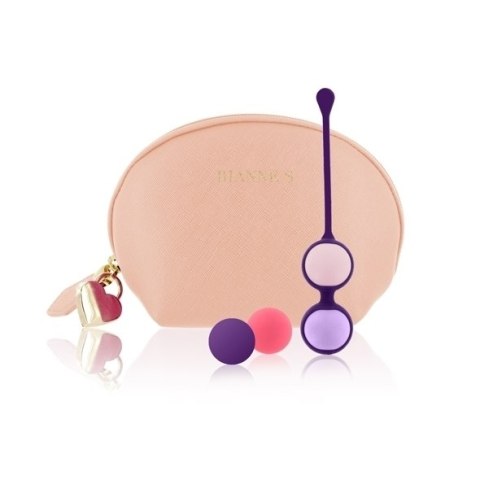 Rianne S - Pussy Playballs (nude) Rianne S - Pussy Playballs (nude)